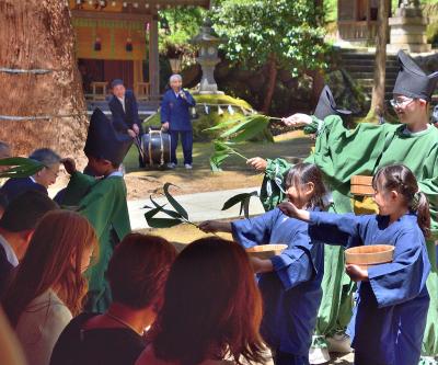 同行ちゃんと二人旅　エピソード１　岡太神社「神と紙の郷の春祭り」