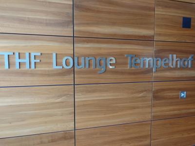 BER Tempelhof Lounge 