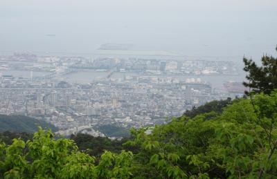 ２０２４年５月　神戸市　その４　六甲ガーデンテラスで買い物と大阪・神戸方面を眺める。