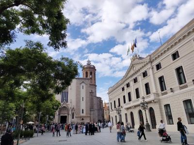 シニア夫婦 バルセロナ郊外の街サバデル２週間の旅 お土産とお金の話