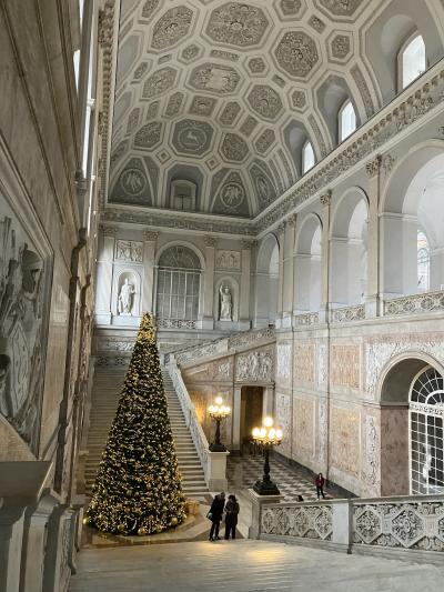 イタリアオペラ旅行（2023年12月11日月曜日　ナポリへの移動とナポリ王宮）
