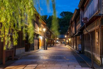 誰か『ひがし茶屋街の町屋』へ連れていって！