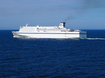 太平洋フェリー「いしかり」でのんびり船旅（後）２，３日目仙台寄港して名古屋港へ☆僚船「きそ」と反航