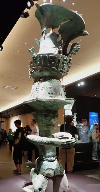三星堆博物館・四姑娘山・貢嘎山・央?勇 の周遊（2）成都と三星堆博物館  5/12～5/13