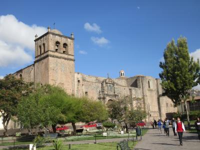 14.クスコに戻って来ました。翌日チチカカ湖へ　クスコ早朝散歩