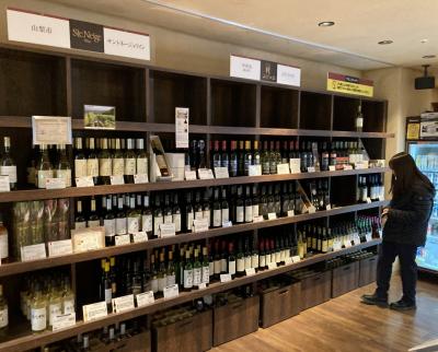 "甲州ワイン&山梨の日本酒" 買うなら、JR甲府駅ビル セレオの2階 "ワインセラー"！（ちょっと奥まっていて場所がわかりにくいけど･･･）