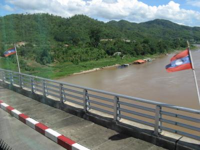 行って来ました ラオス旅行 チェンマイから移動 陸路国境超えてファイサーイ