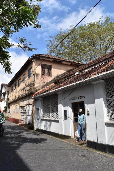 2023年子連れスリランカの旅（２）〜　鉄道と云うは死ぬことと見付けたり