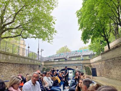 サンマルタン運河遊覧船で2時間30分のゆっくり旅