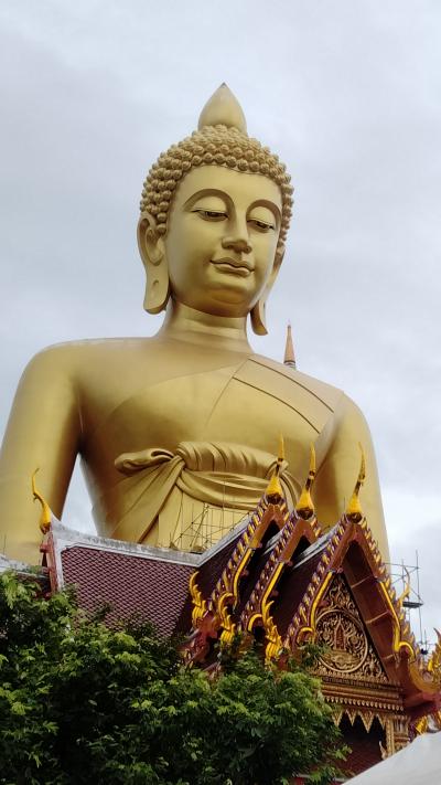 タイ南部リゾート５か所を定年退職ひとり旅（バンコク市内のバス旅でジャイアントロボ大仏？に遭遇→帰国）