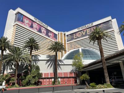 ラスベガスを歩く-1：巨大ホテルを巡る