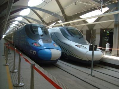 ぐるっと中近東　ハラマイン超特急でメディナMedinaまで疾駆