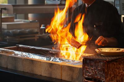 皇居前広場の悲報から、やっとほんの少しだけ麻布台ヒルズ。SUMIの小ネタはいいね、です。