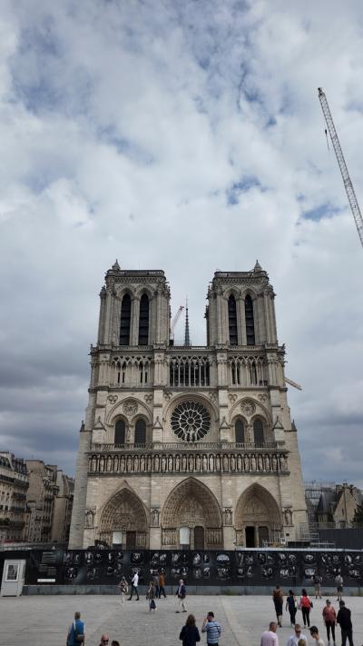 オリンピック直前のパリ+南仏プロヴァンス地方(その2・パリ②/シテ島周辺・ノートルダム寺院)