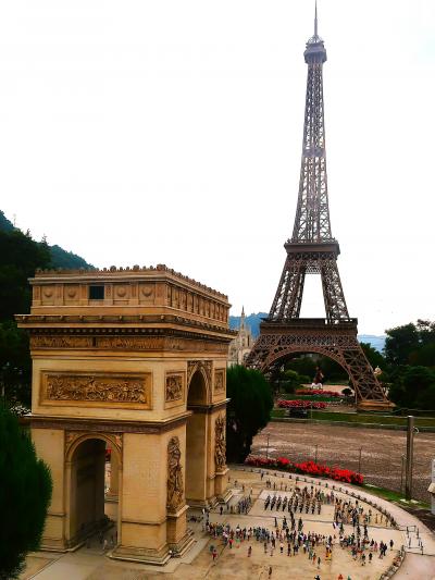 東武 World Square‐11　《フランス》エッフェル塔　凱旋門　☆ヴェルサイユ宮殿など