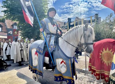ジブリの島まで中世祭りを見に行ってきました
