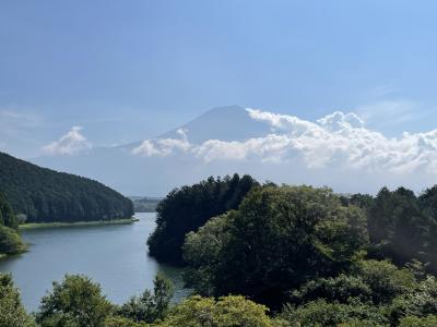 『休暇村富士』の客室から絶景富士山をのぞむ旅