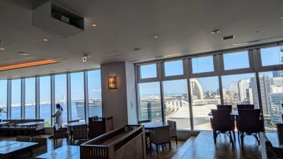 2024年8月初旬、横浜みなとみらいのホテル１９階のレストランでランチ、観光。