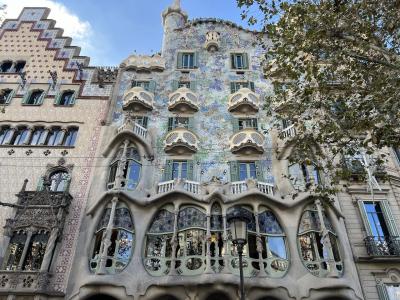 【2023年12月スペイン・バルセロナ旅行②】市内散策、ガウディ建築カサ・バトリョ