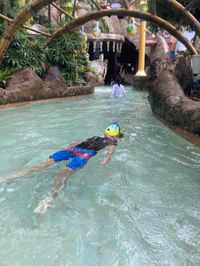 小中学生の子供と行く、シンガポール旅行！③アドベンチャーコーブウォーター