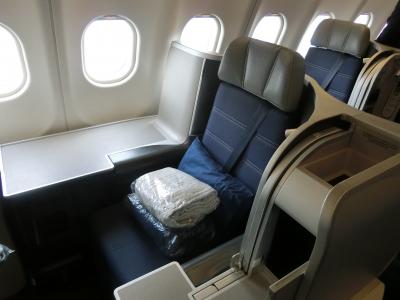 2024.9☆過密な１０日間北欧等の一人旅◆[9]クアランプールから成田はコードシアのマレーシア航空の王様シートで帰国。