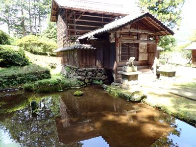 佐久市旧大沢小学校から諏訪神社明神池・龍岡城跡・五稜郭・新海三社神社へ行きました。