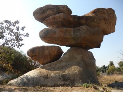 ハラレ市内の奇岩 (balancing rocks)