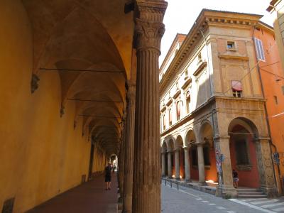2024/8 夏旅⑥古都ボローニャのポルティコ街歩き(ミラノへ電車で移動までの半日)