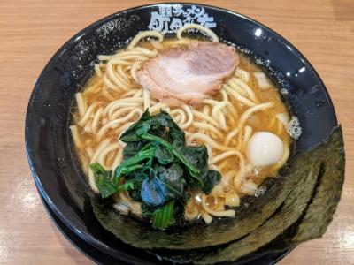 ご当地麺と蹴球アウェイツーリズム（第16節の巻）町田リス園でリスに餌を食べてもらう
