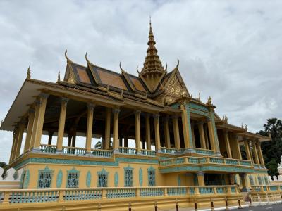 孫に会いに初プノンペン