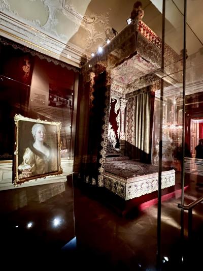 ２０２４【秋旅その４】 ウィーンと言えば女帝なので。　嵐ボリスの前触れ…　シェーンブルン宮殿＆分離派会館