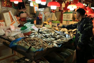 【香港・マカオの旅 營地街市 編】街の中心にある見応えたっぷりな市場。観光地のど真ん中で凝縮された生活感が味わえる!