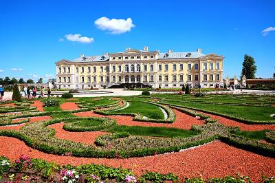 バルト三国のベルサイユ　ルンダーレ宮殿