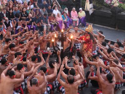 初めてのバリ島でリゾート満喫　＋上海　台風直撃により予定外の中国入国