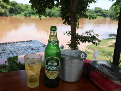 ③　野犬はうたう♪。。。ウタラディット（夜は気を付けて！）