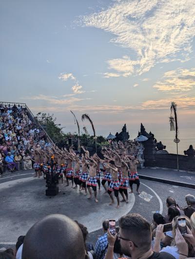 初バリ島3 ケチャックダンスとお猿とお買い物