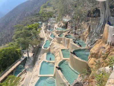 メキシコシティから日帰りツアー、トラントンゴ温泉！