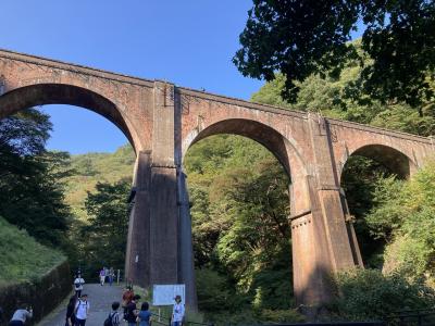 本舗おぎのや横川店で峠の釜めしを食べてお腹を満たし、秋の信越線の廃線ウォークと碓氷峠鉄道文化むらを楽しみました。