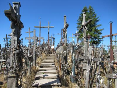 リトアニアの自由と独立のために戦った人々への鎮魂と祈りの聖地｢十字架の丘｣