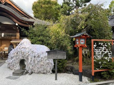 観光客ほぼゼロ!日曜朝から東山界隈の寺社巡り(安井金毘羅宮、八坂神社、知恩院、青蓮院門跡、日向大神宮)