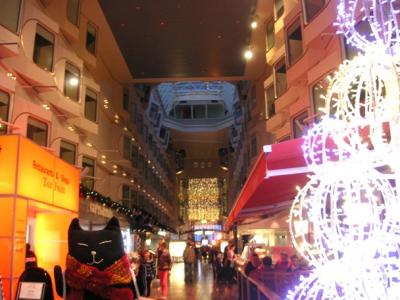 ＃４アールヌーボー探し2012冬～クリスマス専用の臨時ポストは赤～