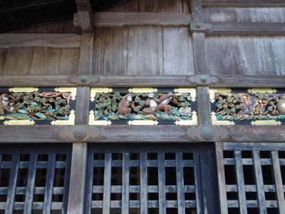 日光東照宮はすごい混雑。大人気です。たかが家光の時代に出来たのに。。。