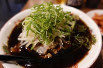 20241103-5 大門 こっちの、京的黒いラーメンはどないかな？新福菜館浜松町店。