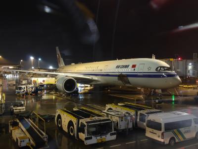 ムロたんの休日 in シンガポール　その１　祝300万アクセス記念！中国国際航空ビジネスクラスで上海へ、乗継目的の入国なのに別室審査(汗)