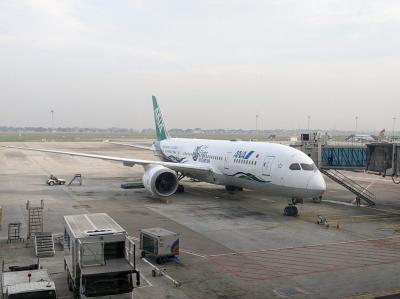 一時帰国 2024 ①：ジャカルタ⇔羽田飛行機搭乗記（サプライズ＆トラブルあり）