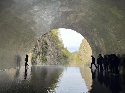 清津峡の紅葉と村上の鮭が食べたい 1