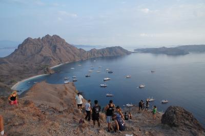 立ちはだかる噴火、そして、コモドドラゴンへの道