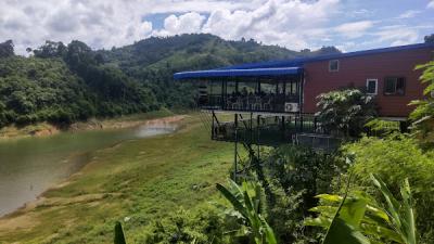 陸日目・日本語とローマ字しか分からない６０代夫婦のレンタカー旅行・ハジャイ移動編