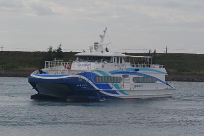 日本最南端のバスと停留所に行く① 石垣島から西表島へ