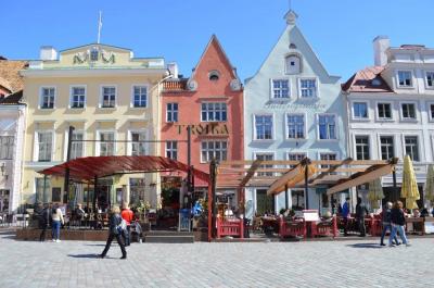 中世の面影を残すタリン旧市街を街歩き、レストラン＆カフェ巡り【エストニアの旅】